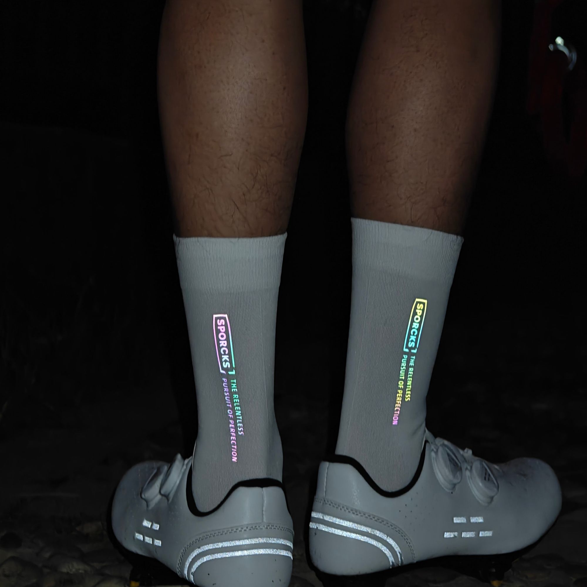 Sporcks カラフルな高反射サイクリングソックス自転車ロ - Mountain Biking Socks のレビューと価格