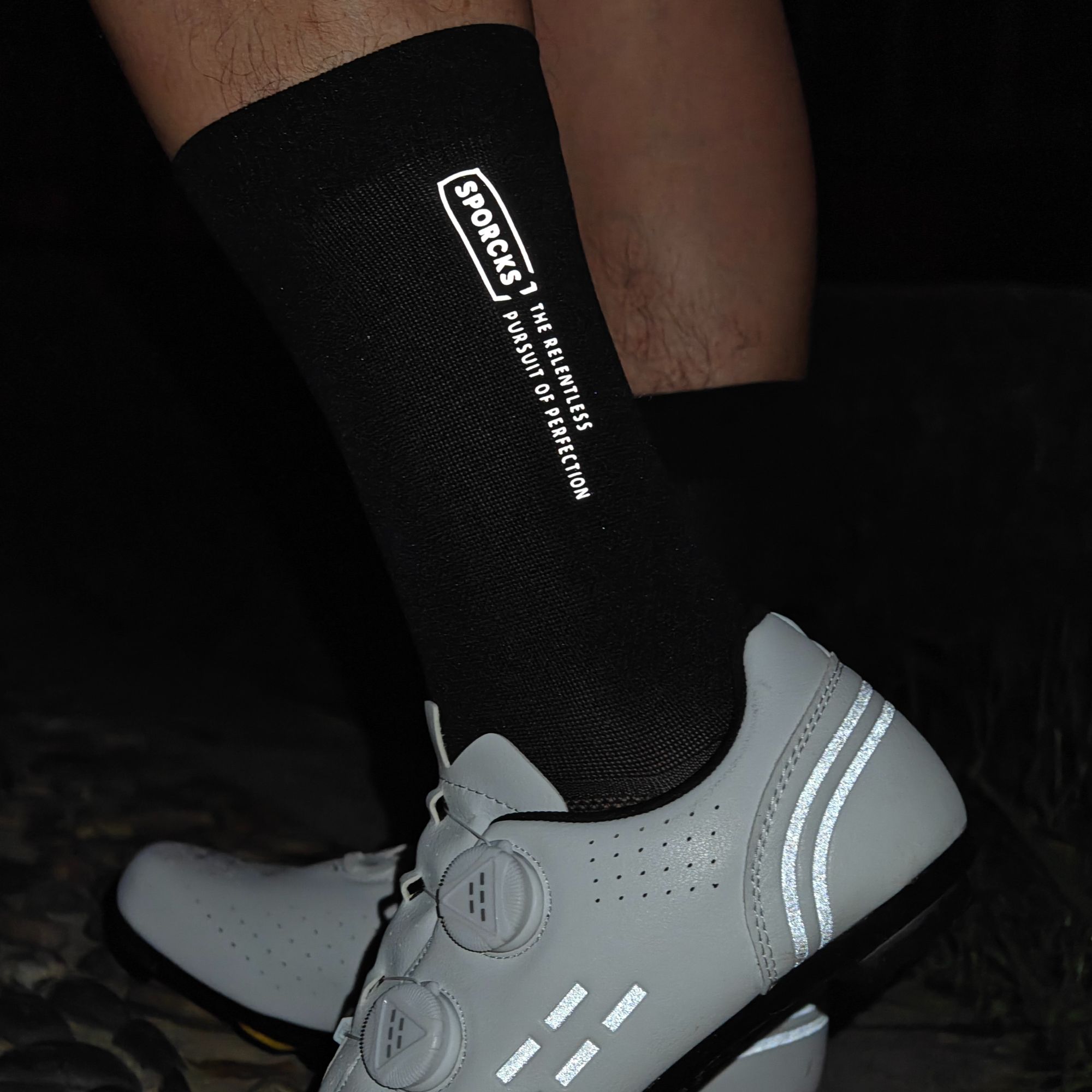 Sporcks カラフルな高反射サイクリングソックス自転車ロ - Mountain Biking Socks のレビューと価格