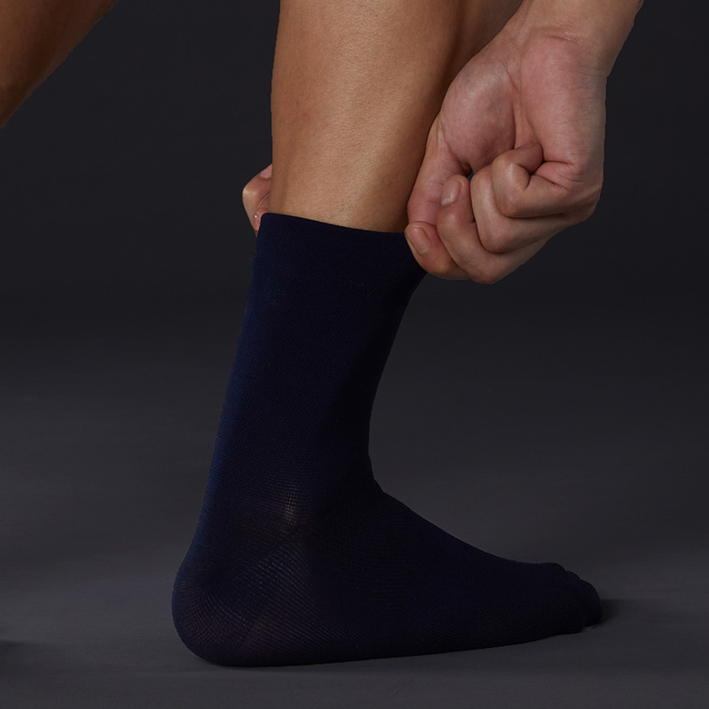 Liteskin-男性と女性のための通気性のあるサイクリング - Mountain Biking Socks のレビューと価格