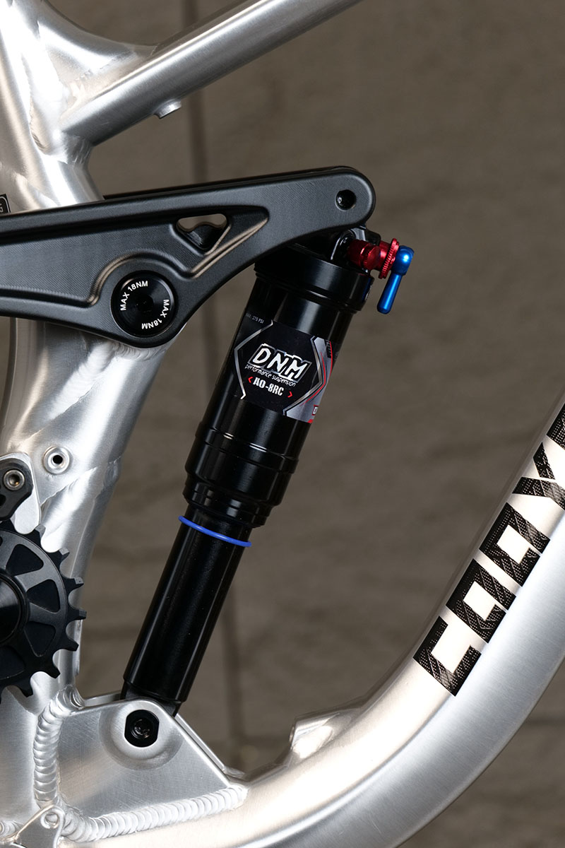 フルサスペンションフレーム FR/DH/AM エンデューロ  - Mountain Biking Jumps のレビューと価格