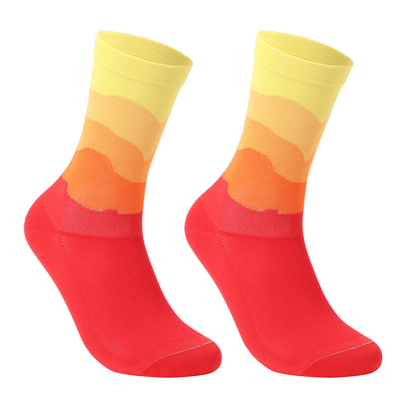 新しいスポーツソックスユニセックスサイクリングソックス男性ア - Mountain Biking Socks のレビューと価格
